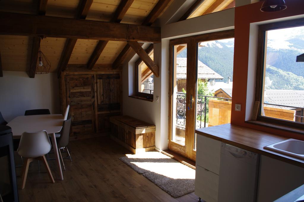 Petit Chalet Vieux Bois Bozel Extérieur photo